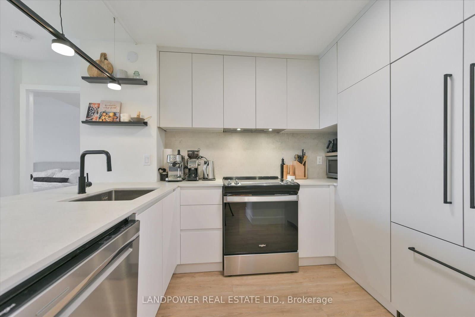 18 Kenaston Gardens, Unit 503 thumbnail 13