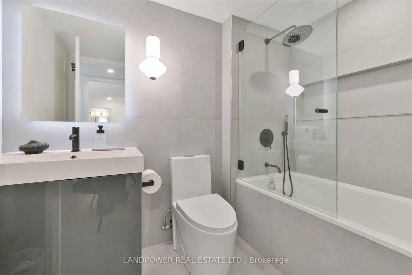 18 Kenaston Gardens, Unit 503 thumbnail 3