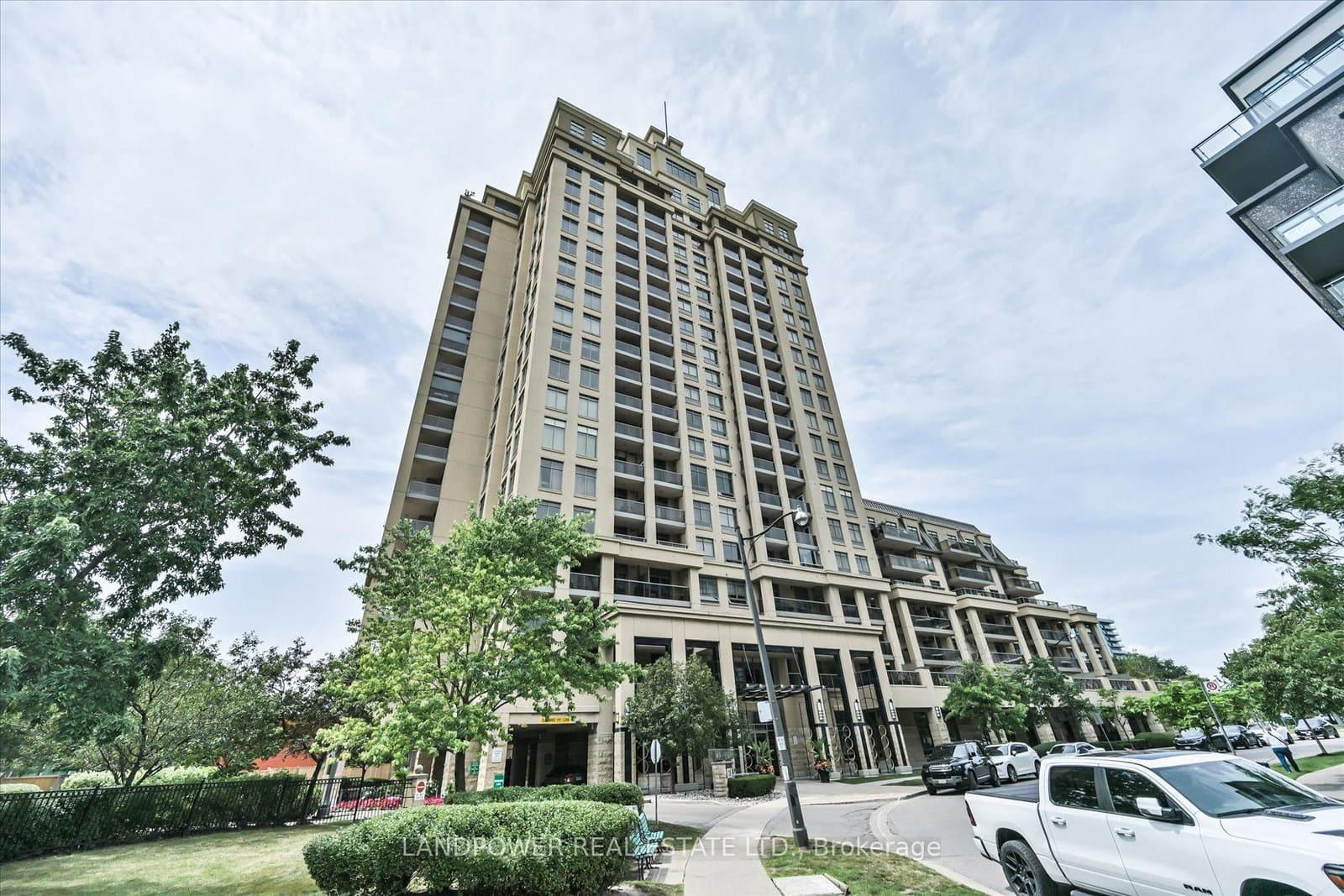 18 Kenaston Gardens, Unit 503 thumbnail 8