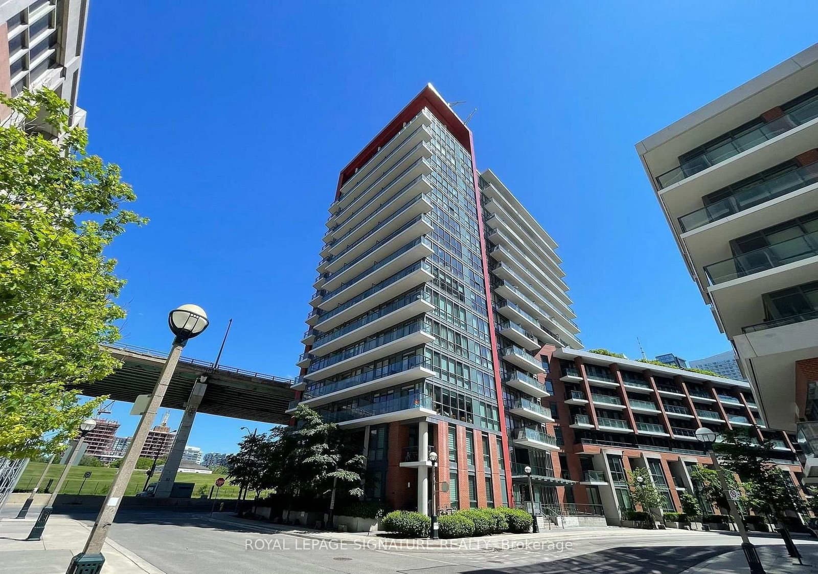 50 Bruyeres Mews, Unit 809 - Image 1