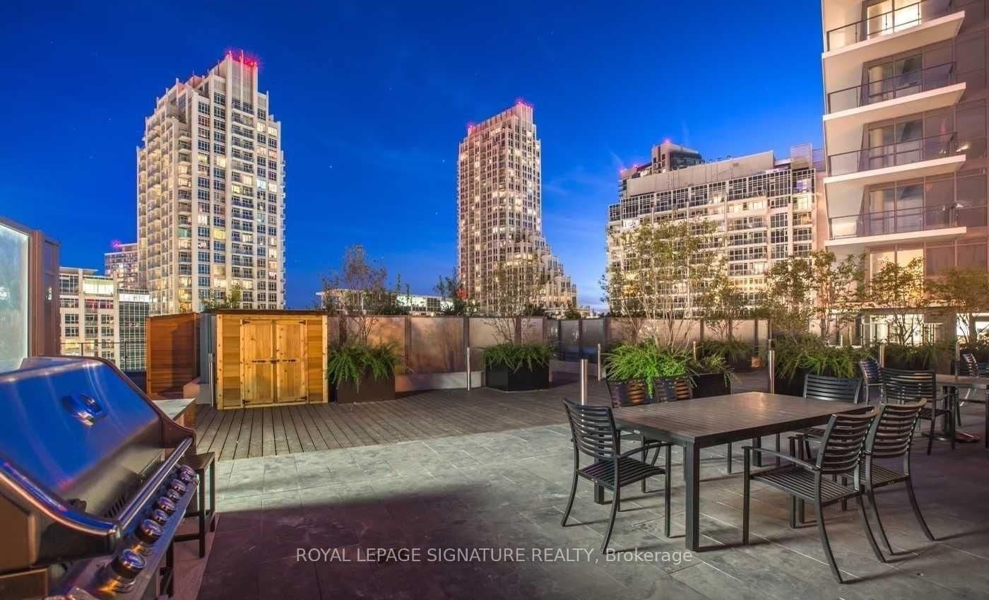 50 Bruyeres Mews, Unit 809 thumbnail 24