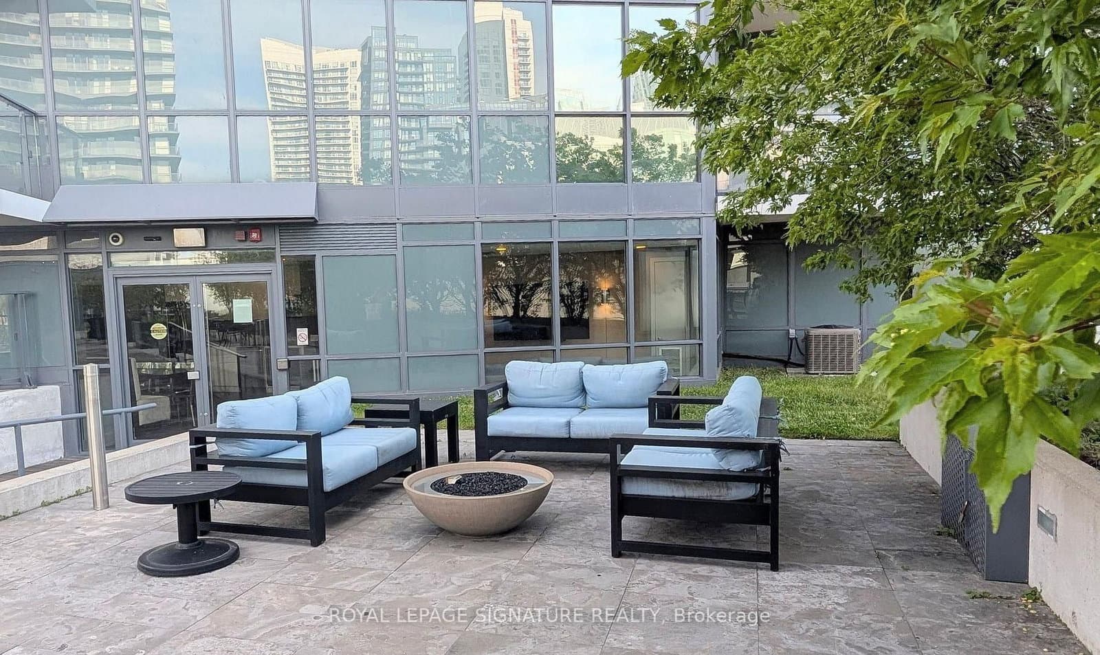50 Bruyeres Mews, Unit 809 thumbnail 26