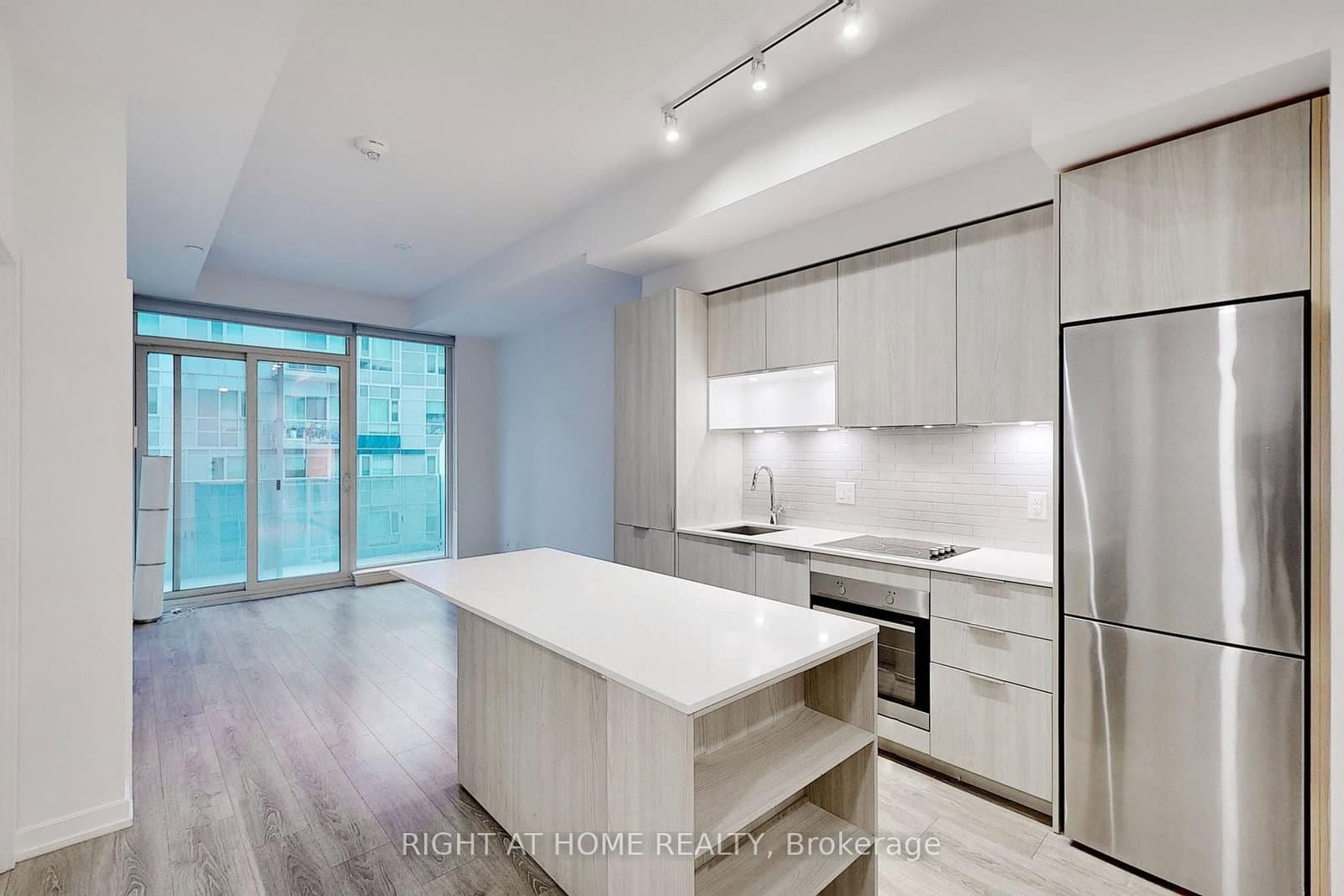 20 Tubman Avenue, Unit 707 thumbnail 4