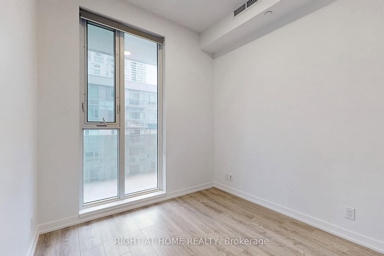20 Tubman Avenue, Unit 707 thumbnail 9