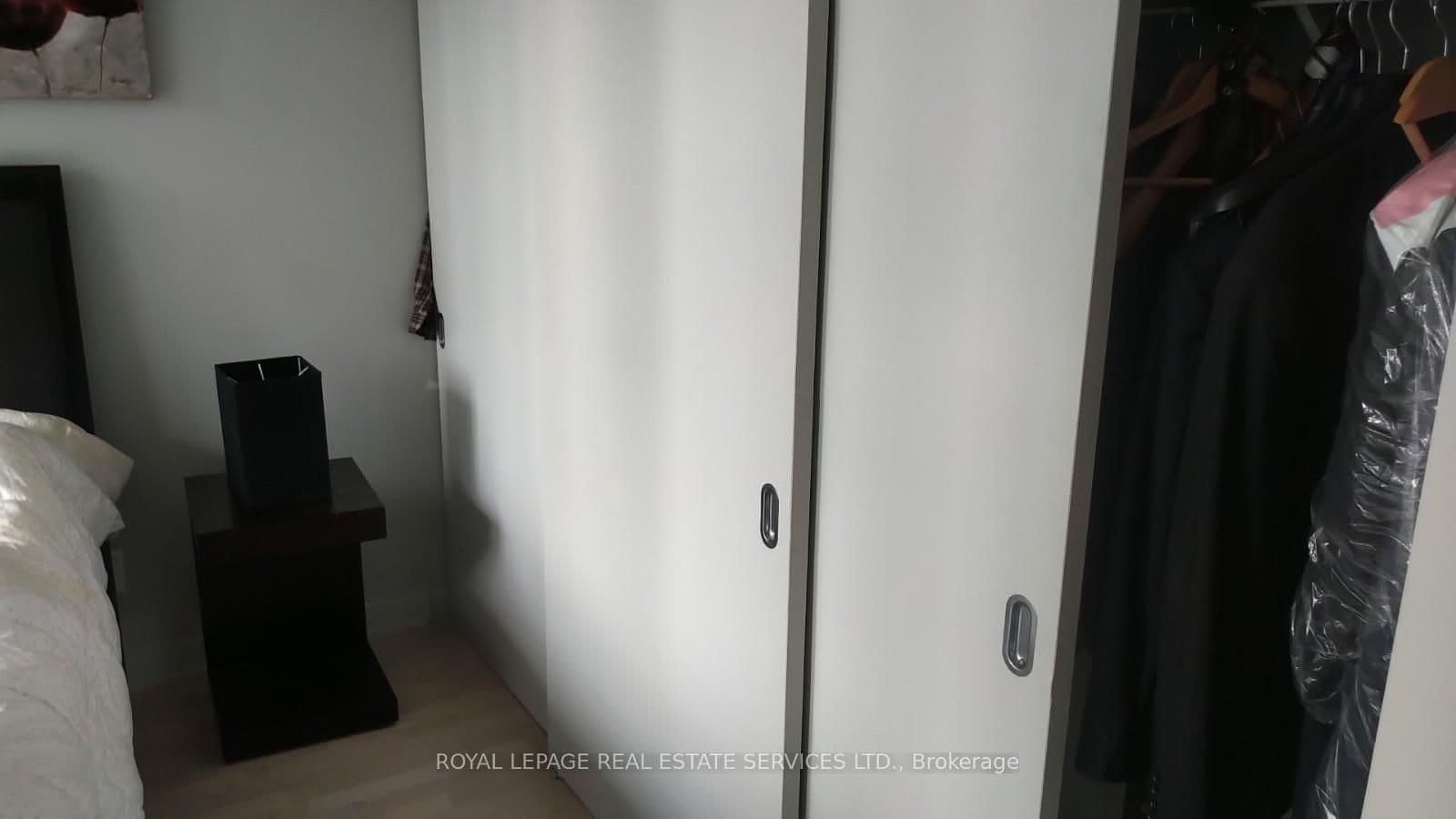 126 Simcoe Street, Unit 1609 thumbnail 7