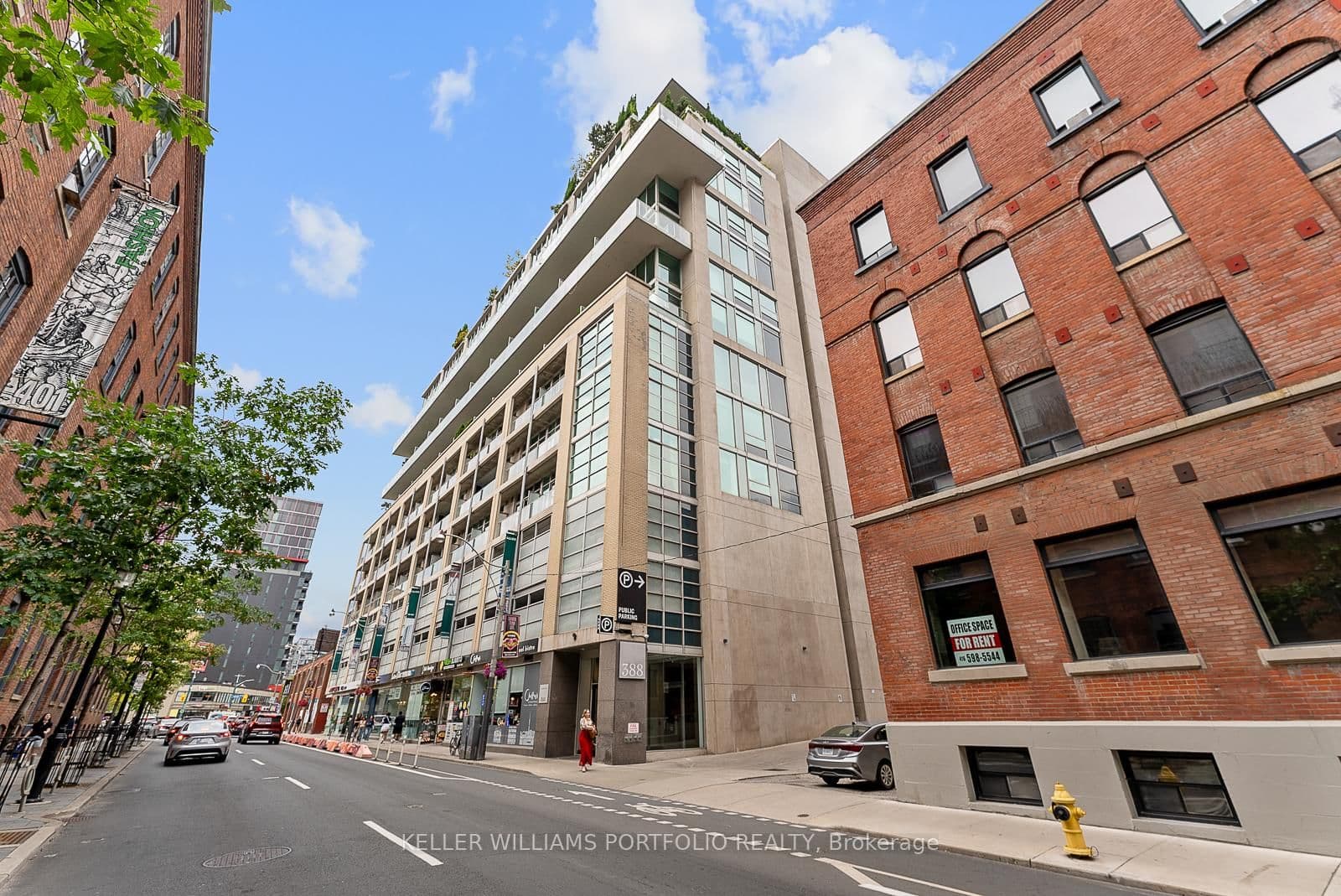 388 Richmond Street W, Unit 918