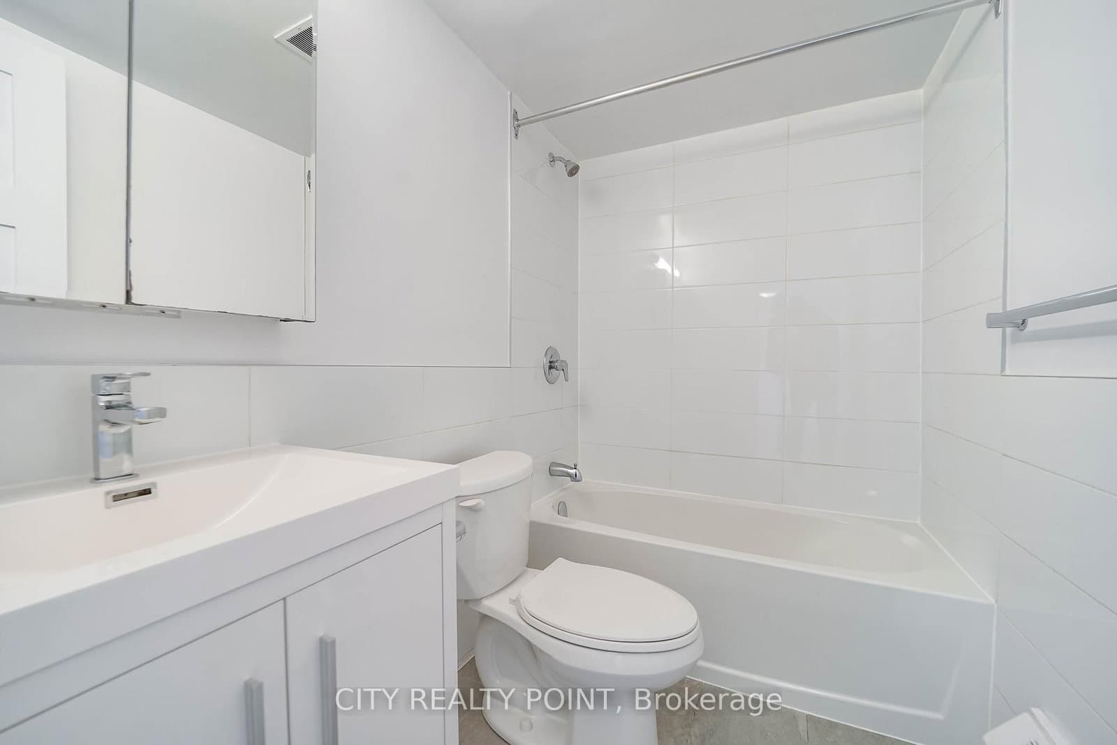 1500 Bathurst Street, Unit 304 thumbnail 4