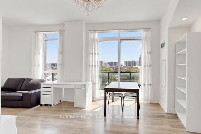128 Fairview Mall Drive, Unit 405 thumbnail 13