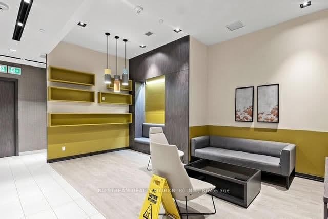 128 Fairview Mall Drive, Unit 405 thumbnail 33