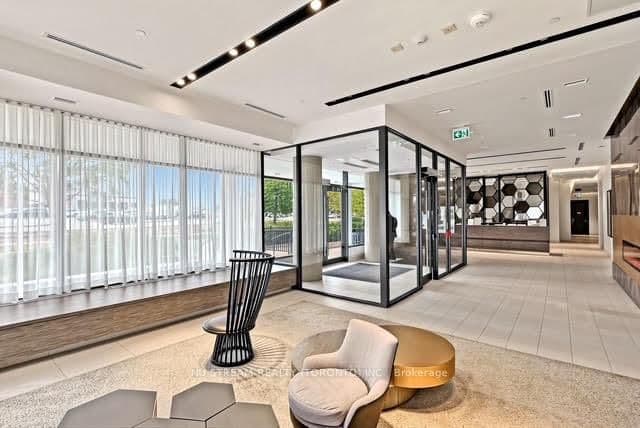 128 Fairview Mall Drive, Unit 405 thumbnail 5