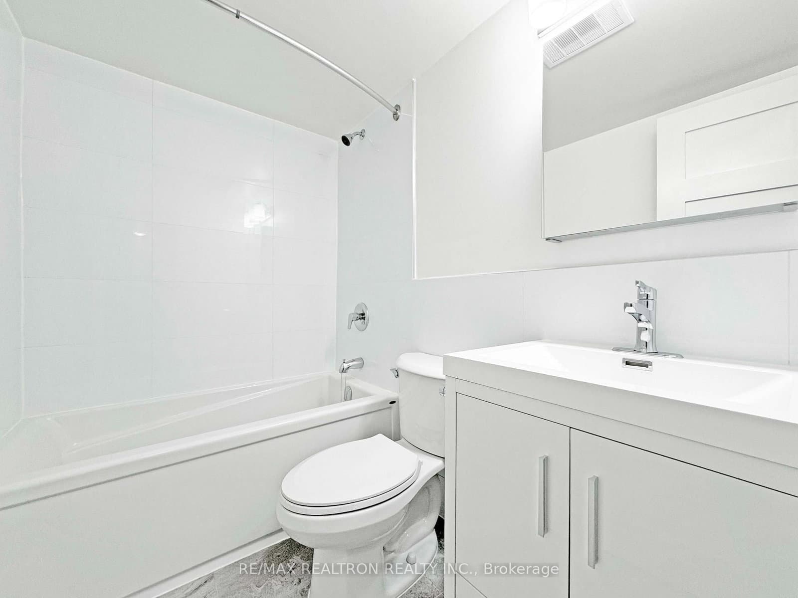 490 Eglinton Avenue E, Unit 206 thumbnail 14