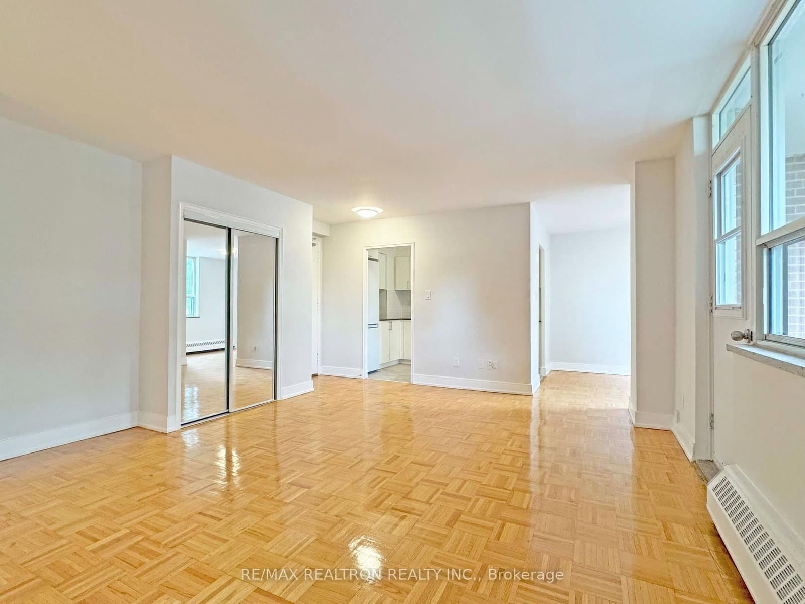 490 Eglinton Avenue E, Unit 206 thumbnail 2