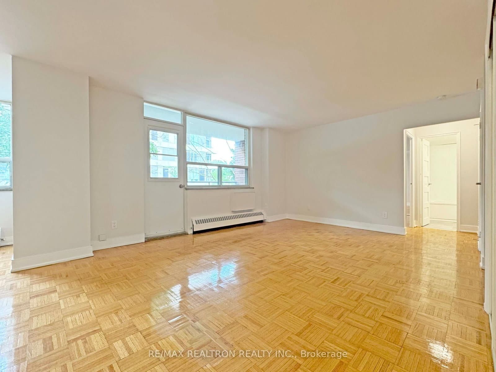 490 Eglinton Avenue E, Unit 206 thumbnail 4