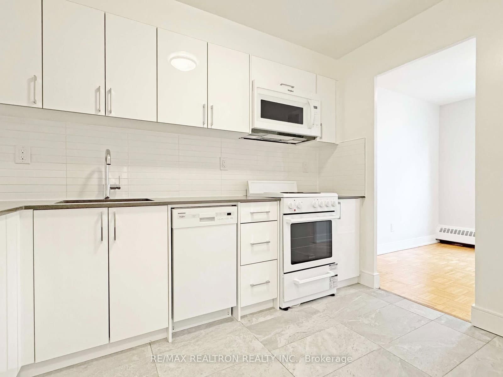 490 Eglinton Avenue E, Unit 206 thumbnail 6