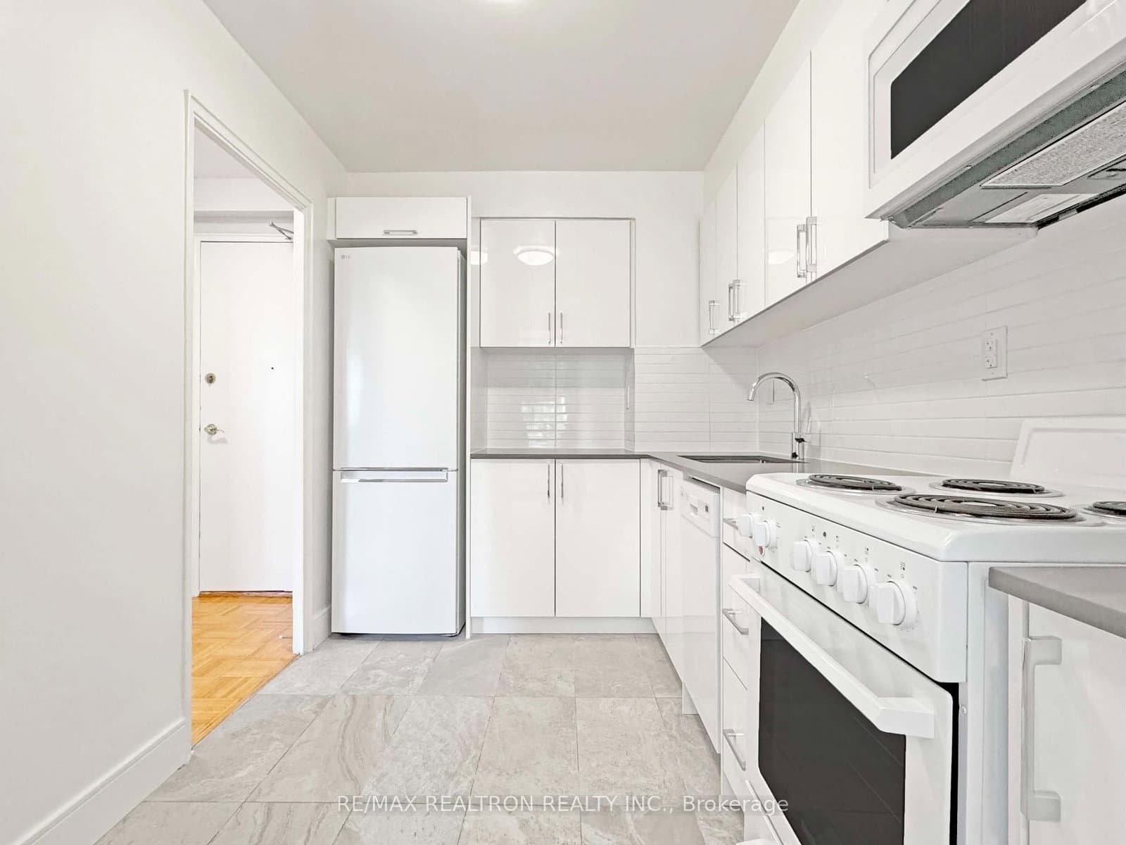 490 Eglinton Avenue E, Unit 206 thumbnail 7