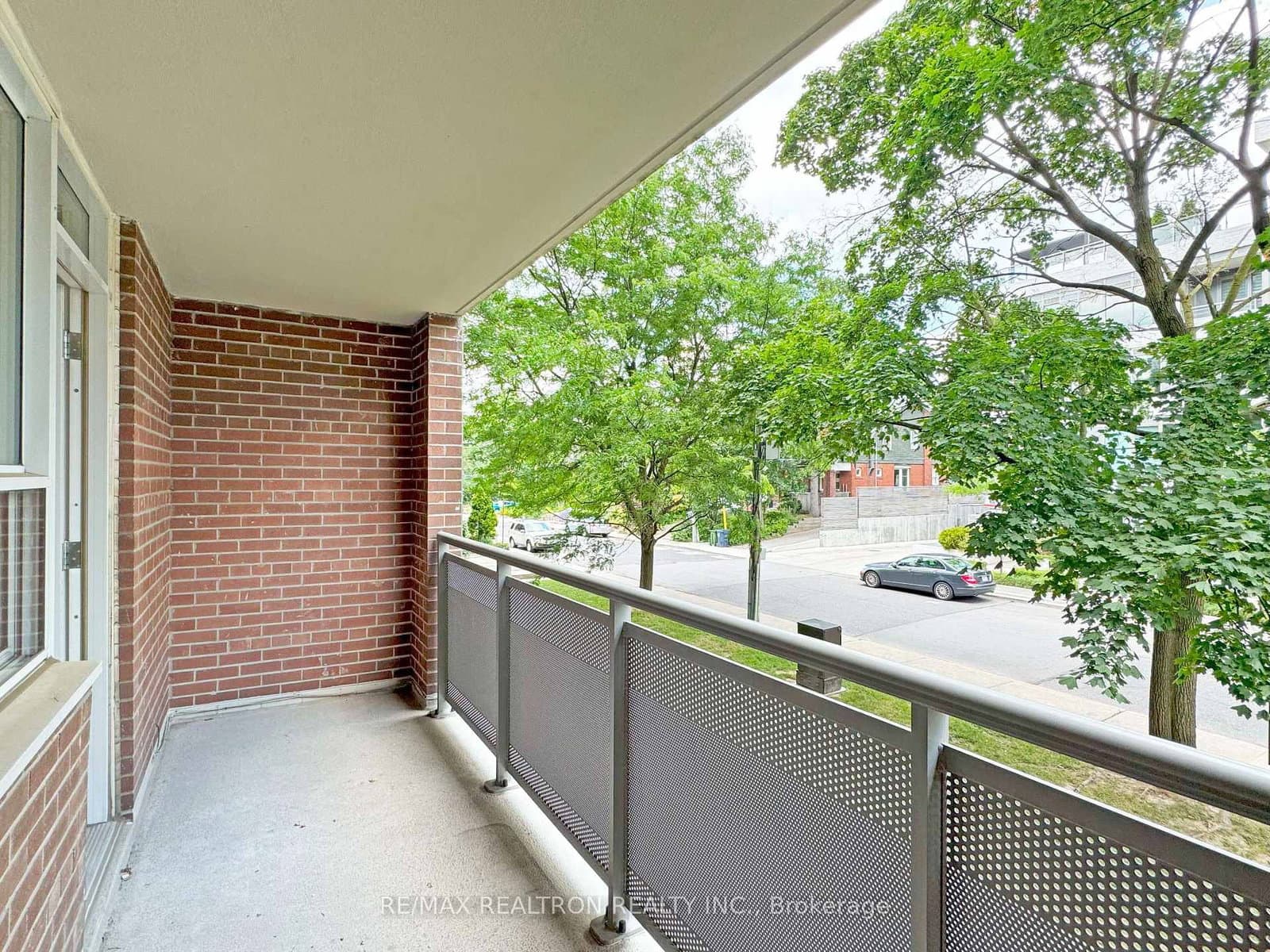 490 Eglinton Avenue E, Unit 206 thumbnail 8