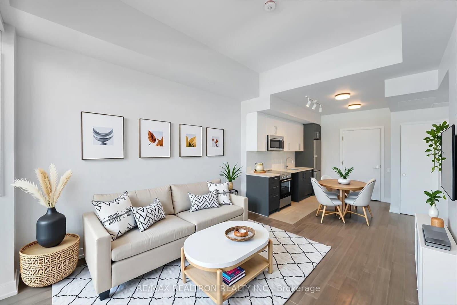 664 Spadina Avenue, Unit 1005