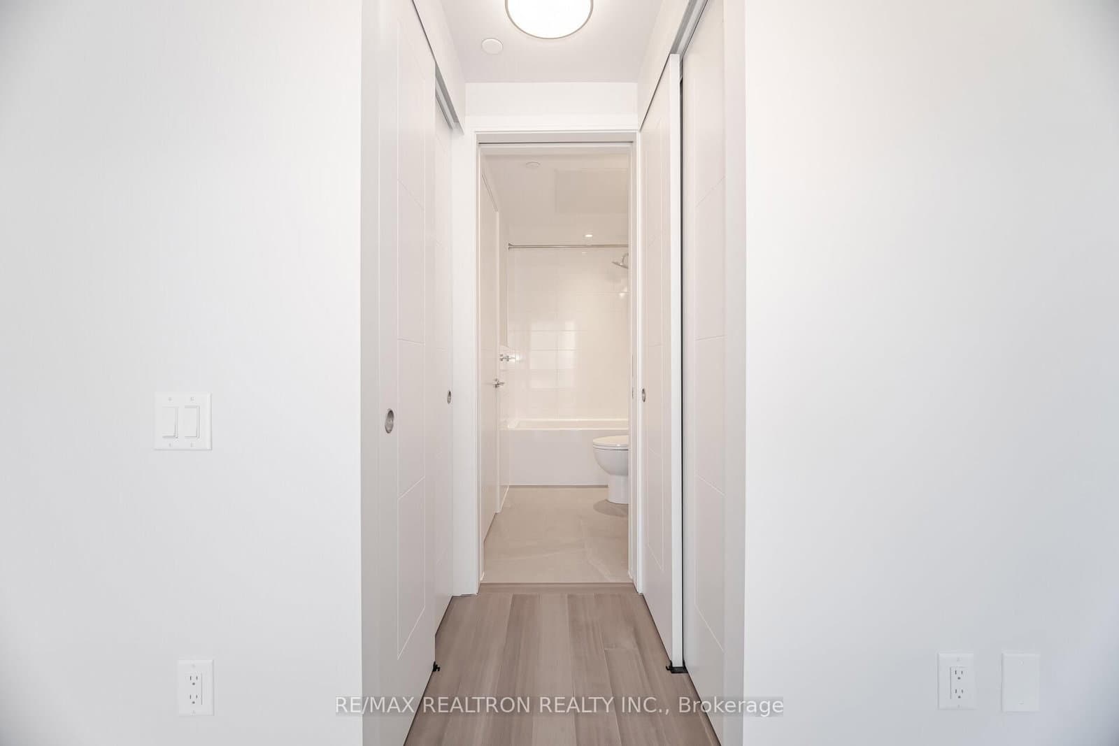 664 Spadina Avenue, Unit 1005 thumbnail 12