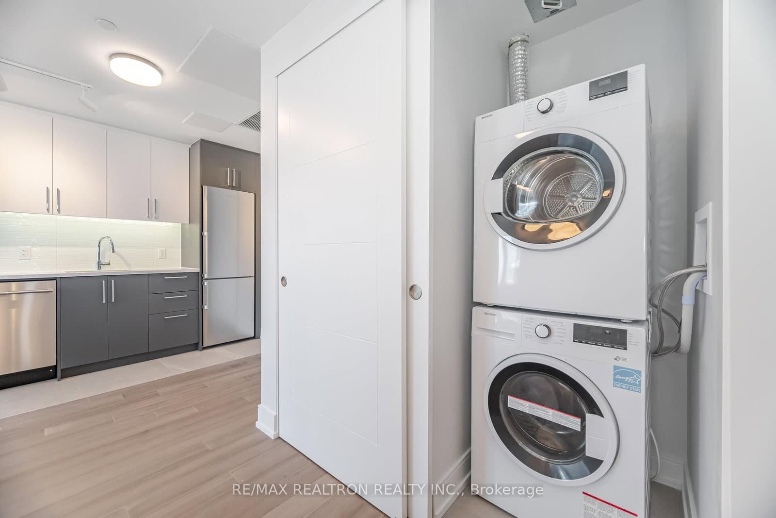 664 Spadina Avenue, Unit 1005 thumbnail 15