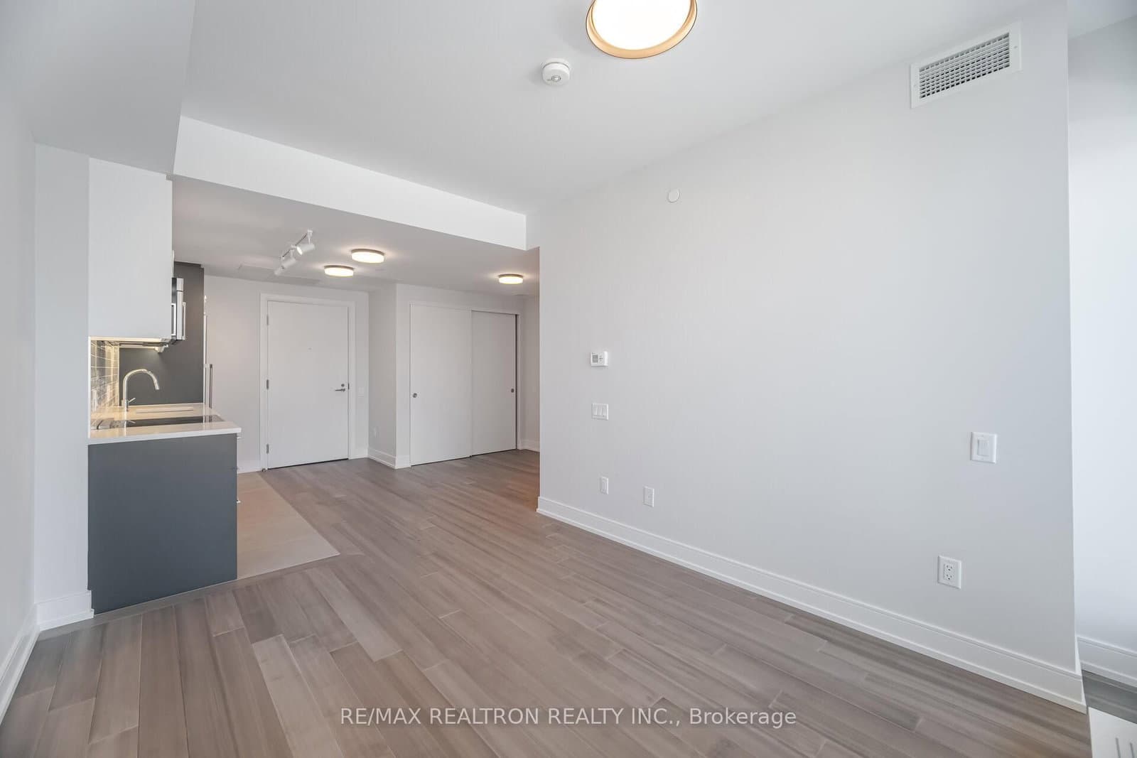 664 Spadina Avenue, Unit 1005 thumbnail 4