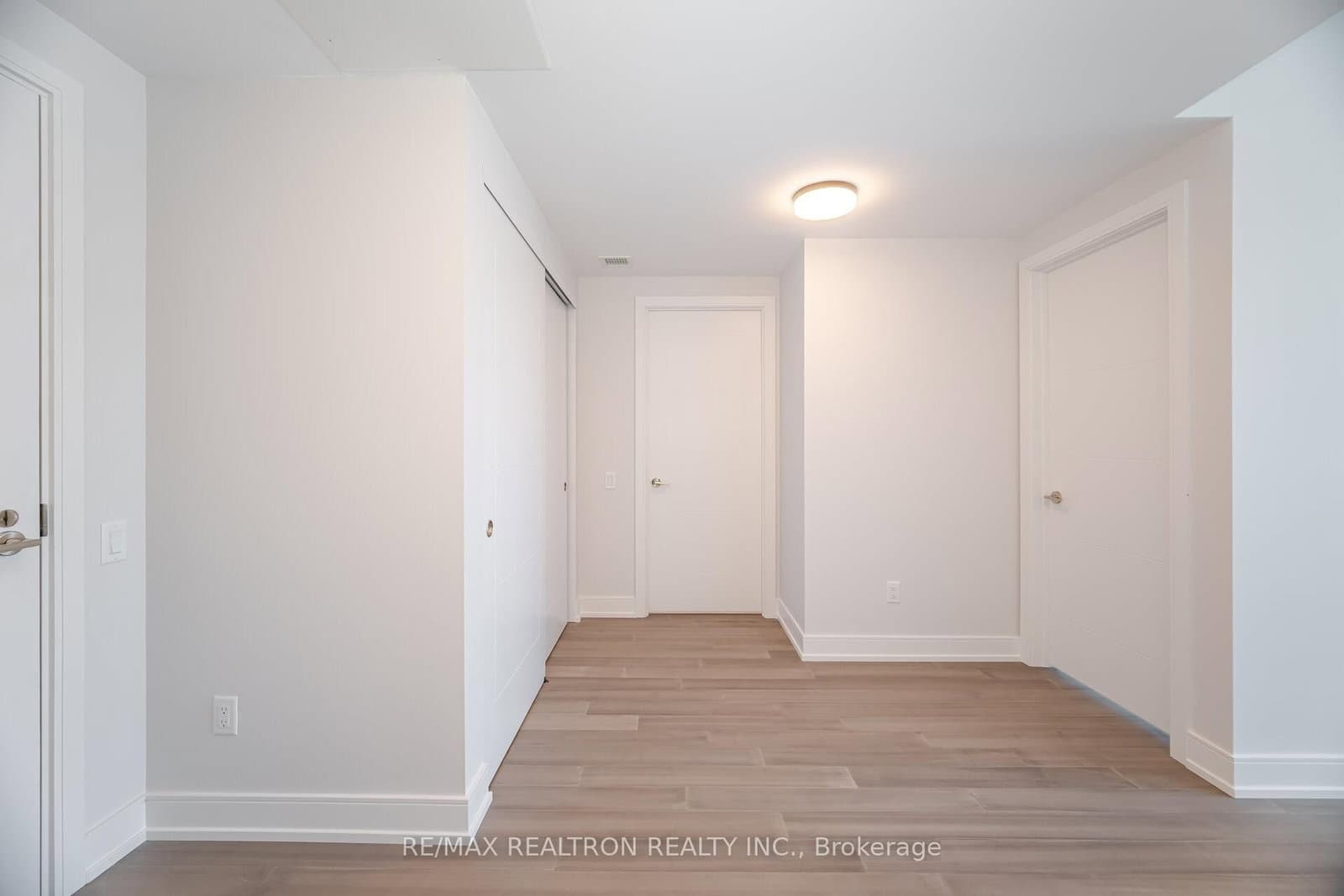 664 Spadina Avenue, Unit 1005 thumbnail 8