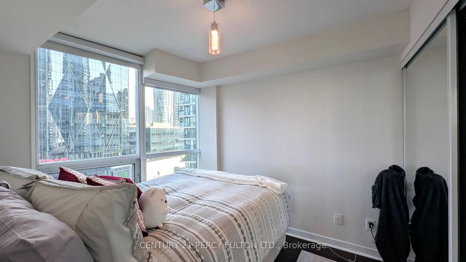 33 Bay Street, Unit 1303 thumbnail 10