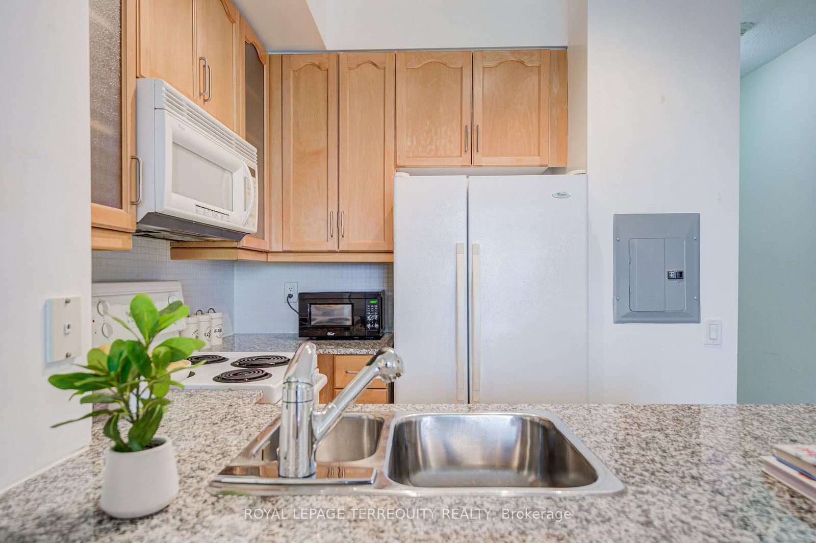 60 Byng Avenue, Unit 1509 thumbnail 14