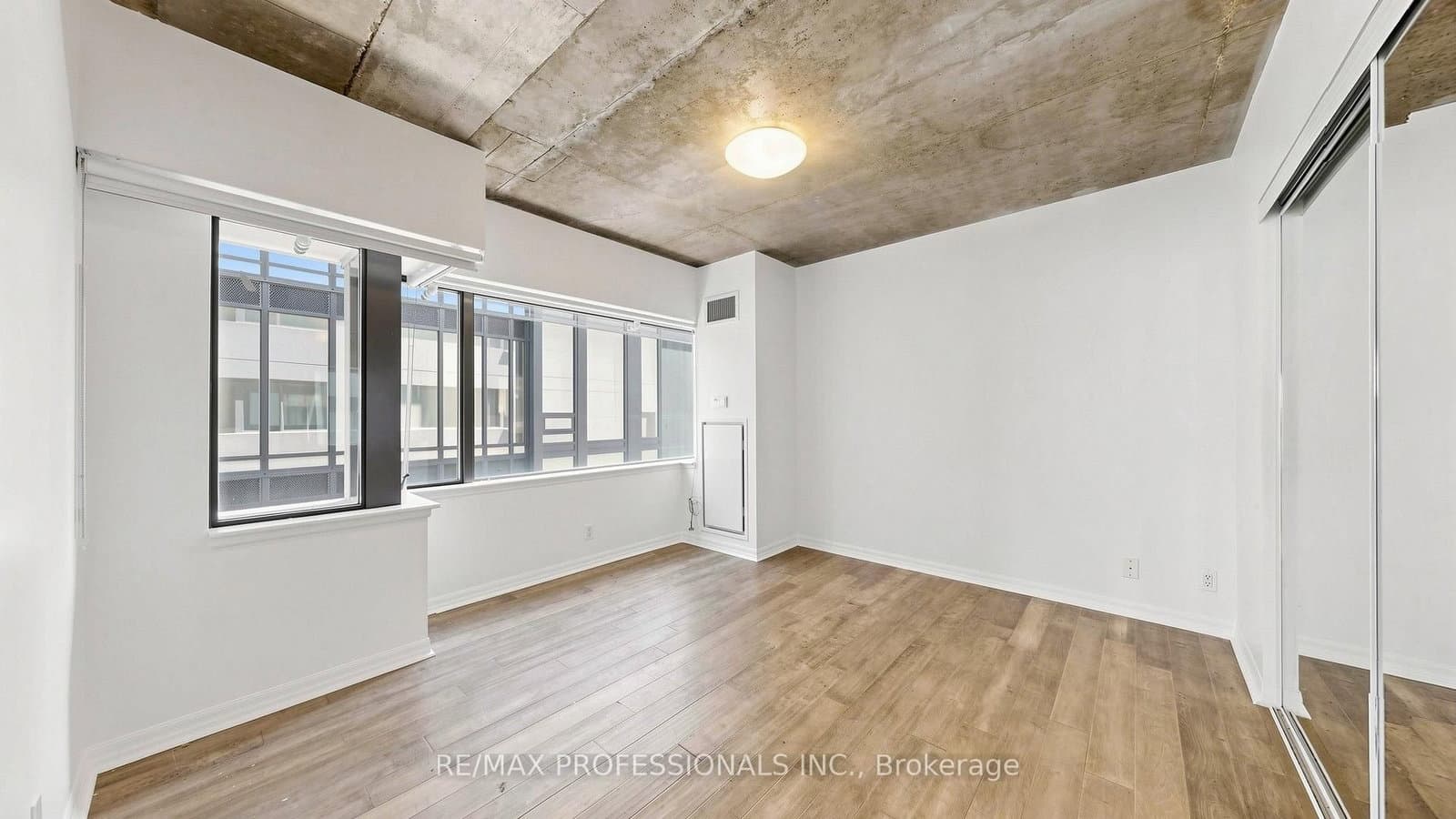 22 Wellesley Street E, Unit 2008 thumbnail 21