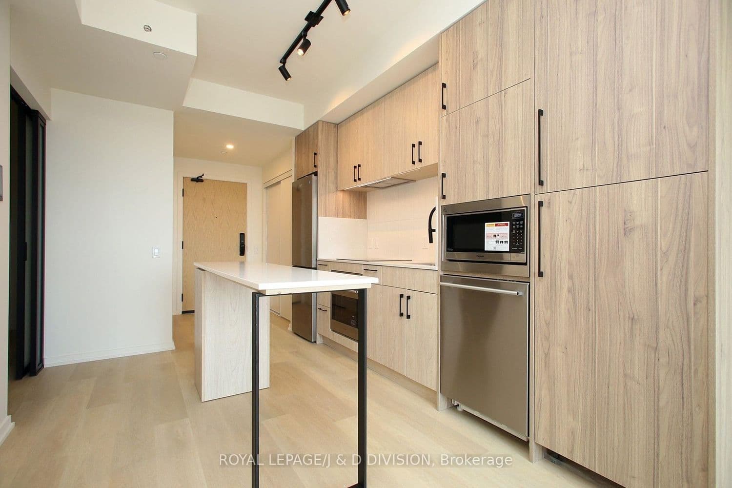 109 Erskine Avenue, Unit 1304 thumbnail 10