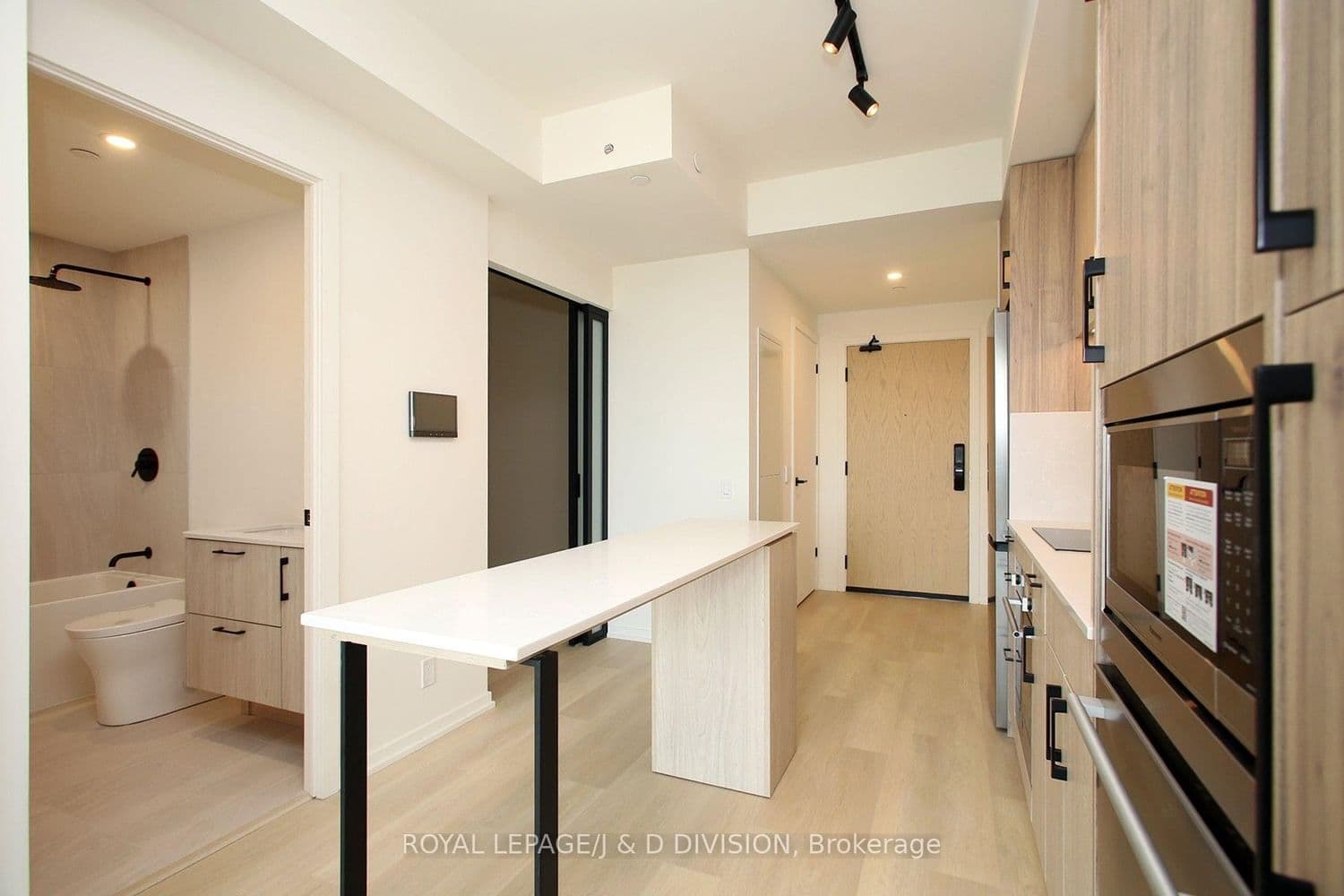 109 Erskine Avenue, Unit 1304 thumbnail 11