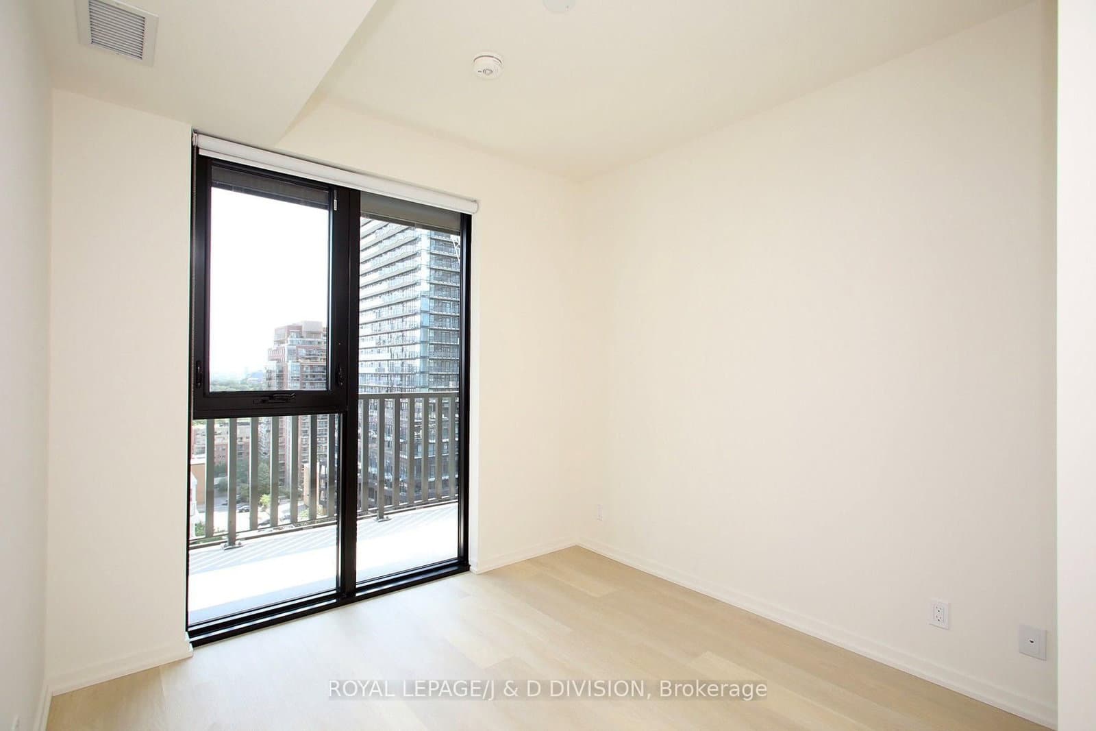 109 Erskine Avenue, Unit 1304 thumbnail 18