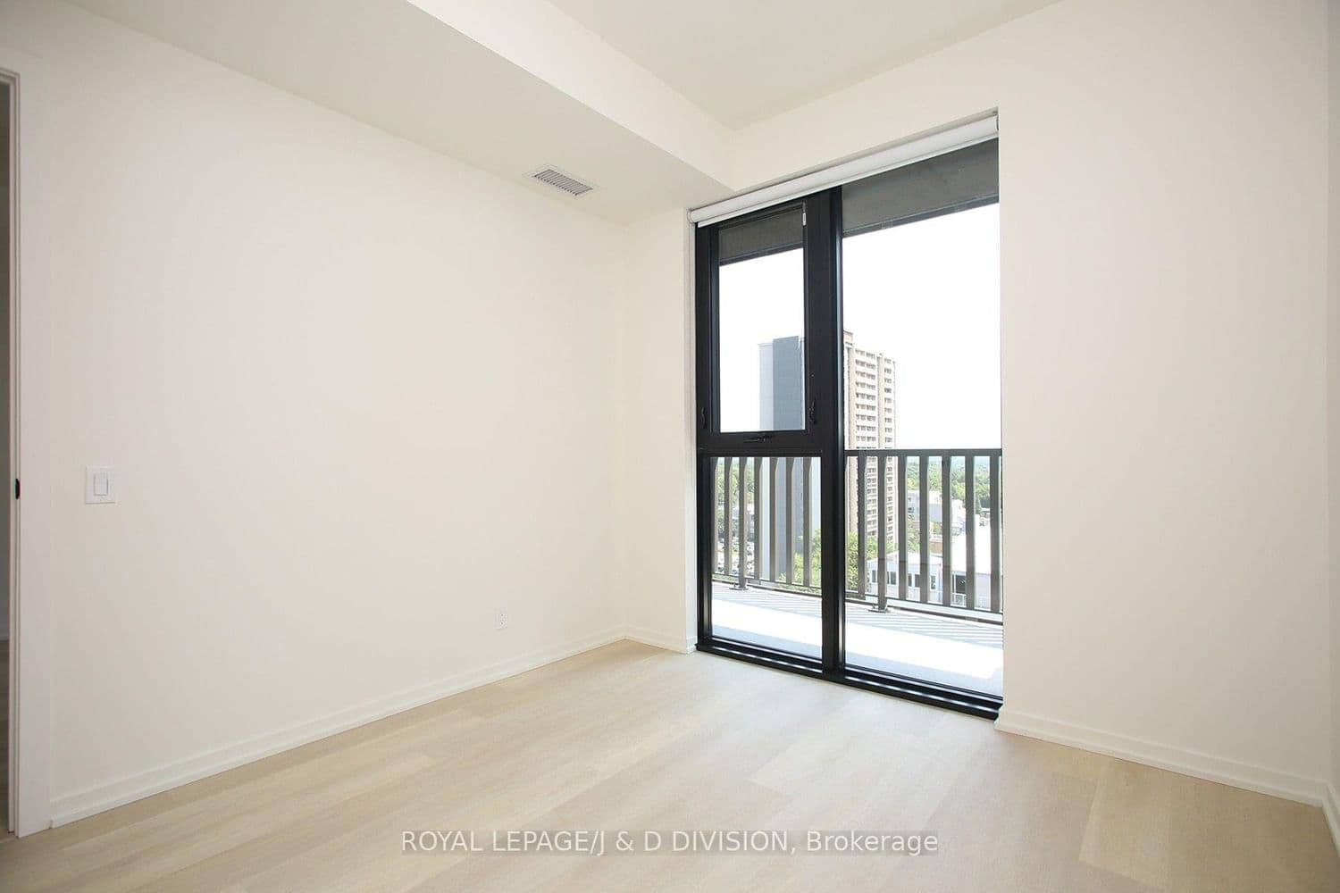109 Erskine Avenue, Unit 1304 thumbnail 19