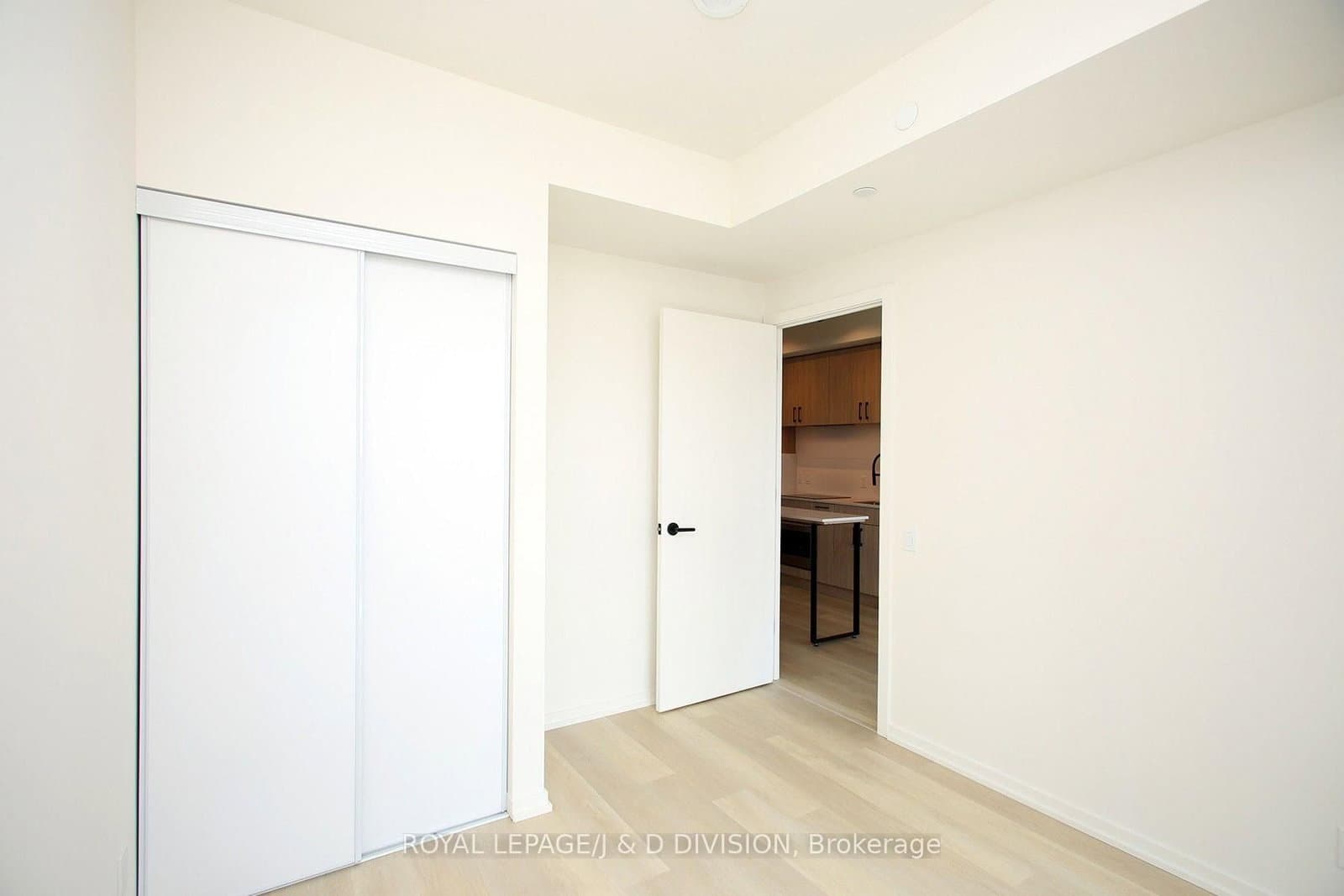 109 Erskine Avenue, Unit 1304 thumbnail 20