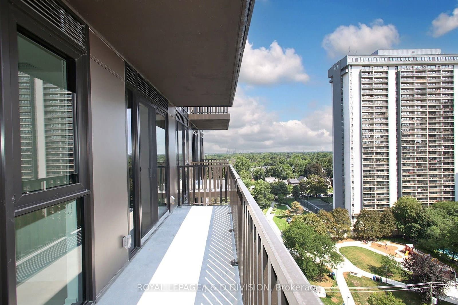 109 Erskine Avenue, Unit 1304 thumbnail 24