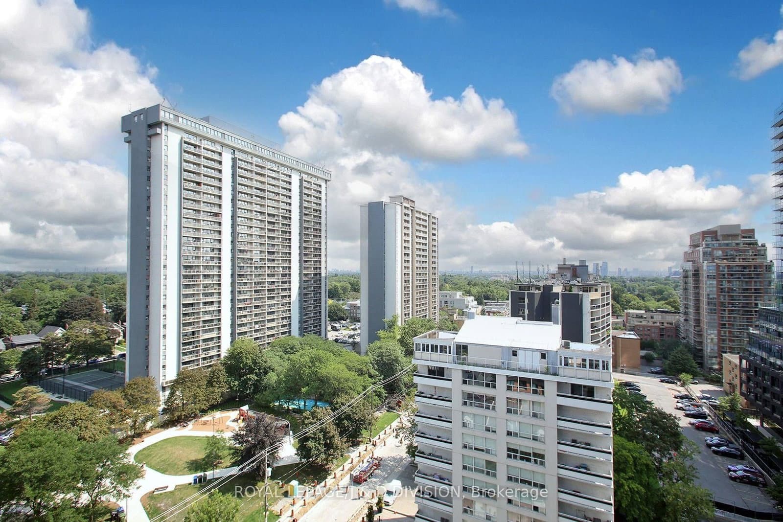 109 Erskine Avenue, Unit 1304 thumbnail 26
