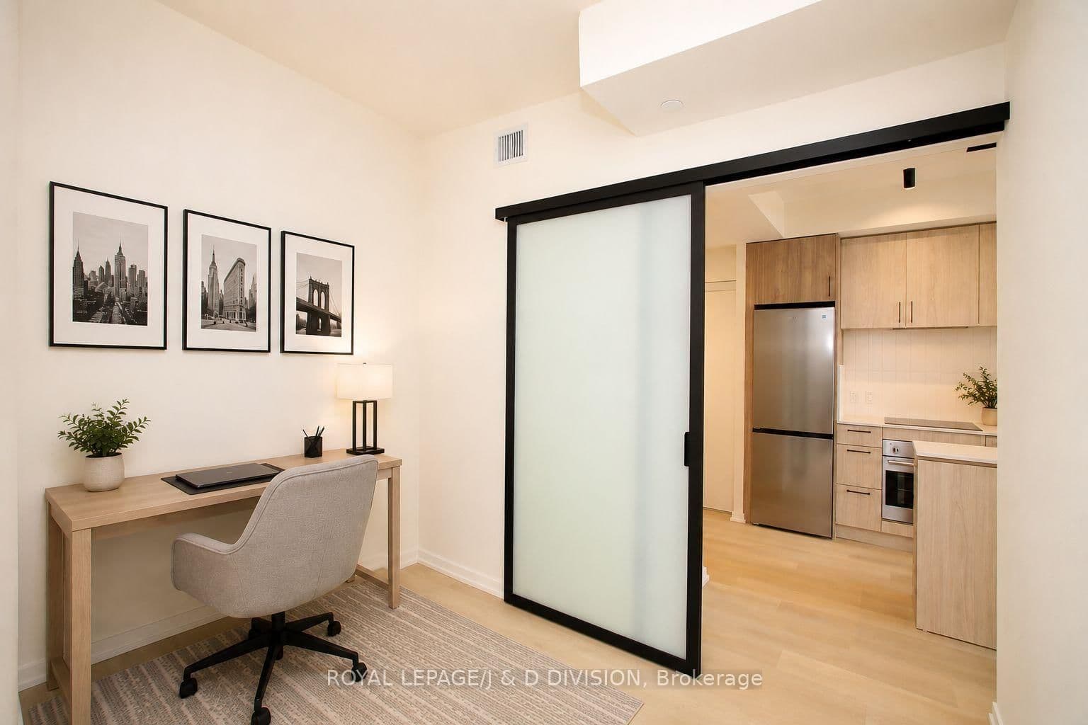 109 Erskine Avenue, Unit 1304 thumbnail 7