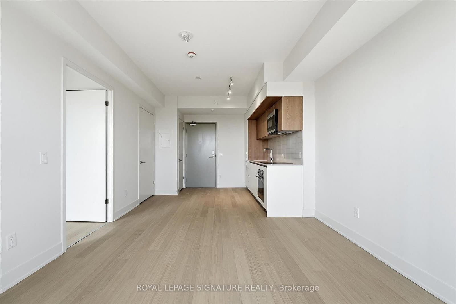 322 Dupont Street, Unit 1004 thumbnail 14