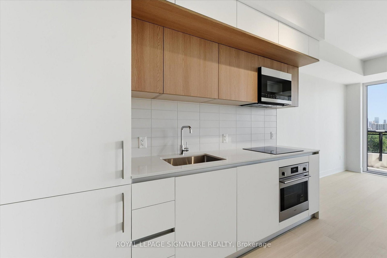 322 Dupont Street, Unit 1004 thumbnail 16