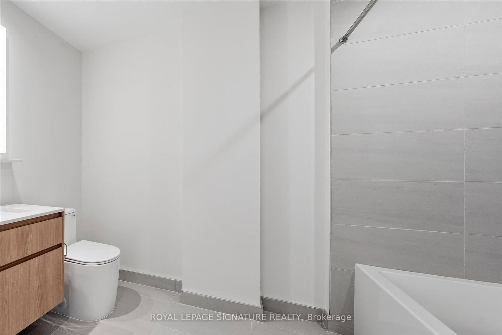 322 Dupont Street, Unit 1004 thumbnail 22