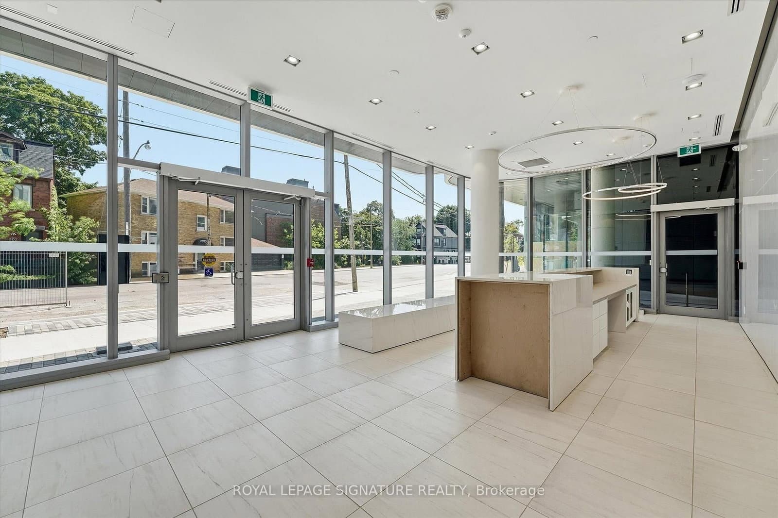 322 Dupont Street, Unit 1004 thumbnail 8