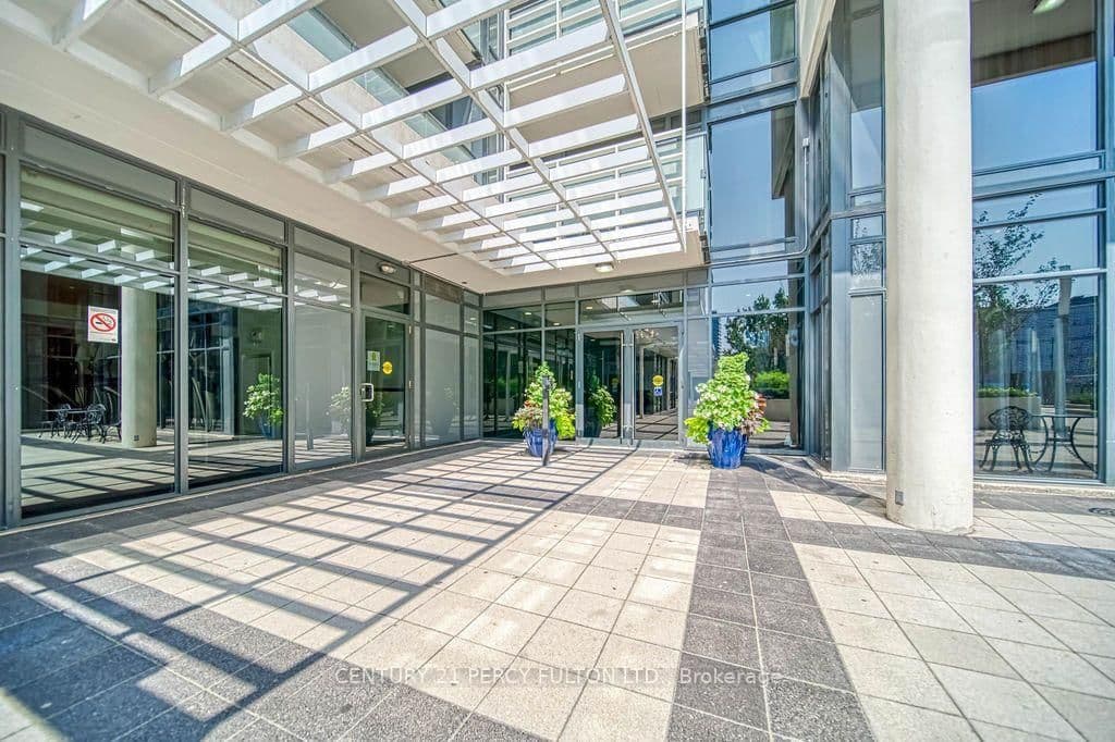 400 Adelaide Street E, Unit 1107 thumbnail 4