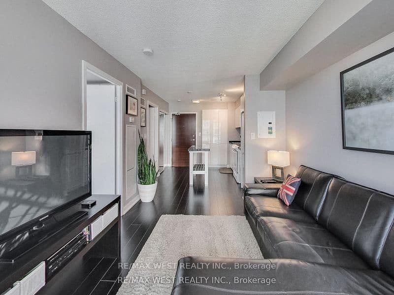 15 Iceboat Terrace, Unit 1110 thumbnail 5