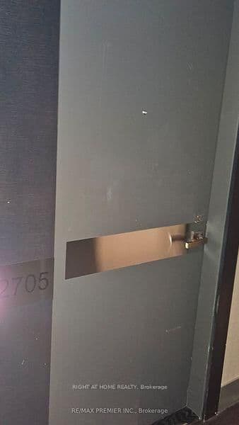32 Davenport Road, Unit 2705 thumbnail 10