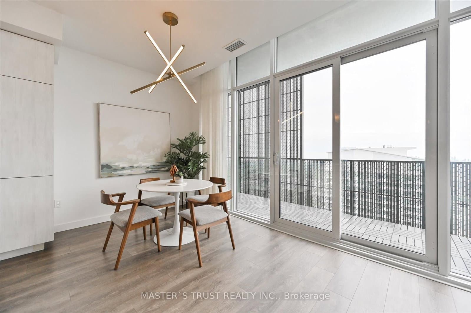 8 Eglinton Avenue E, Unit PH5801 thumbnail 11