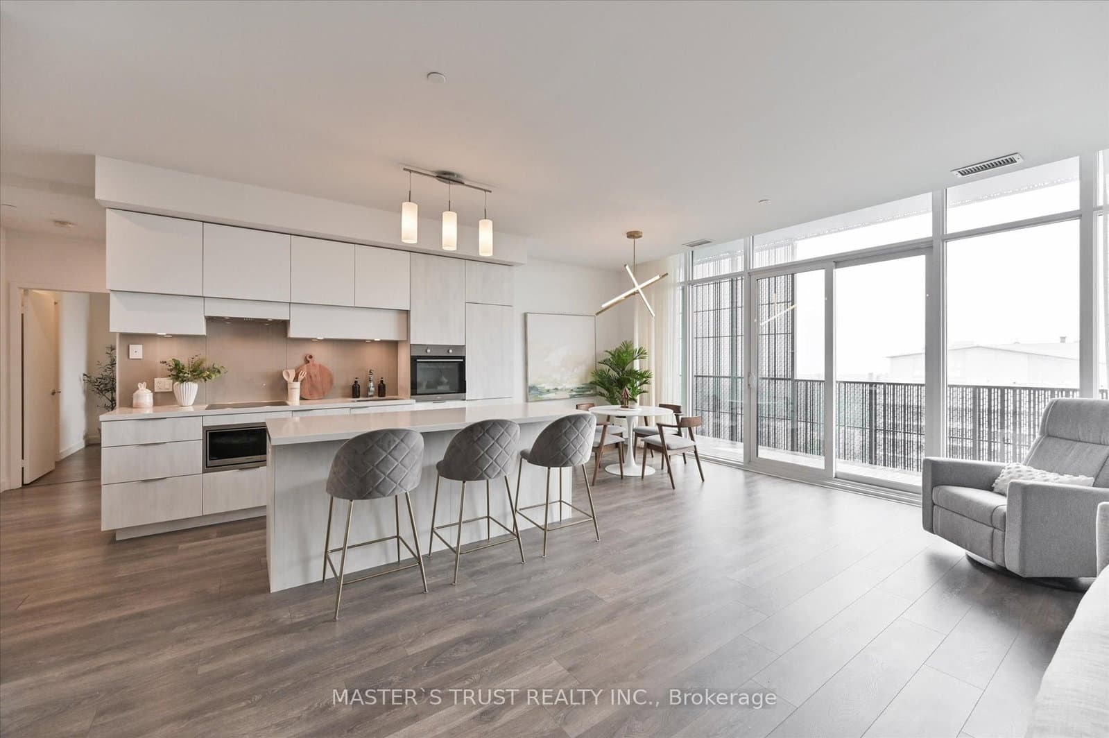 8 Eglinton Avenue E, Unit PH5801 thumbnail 13