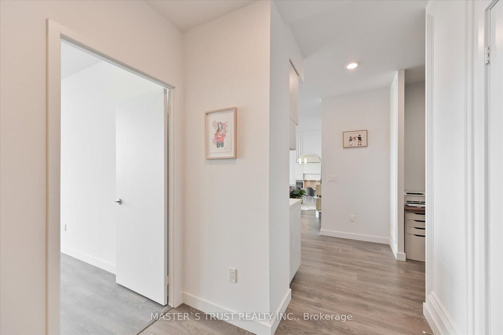 8 Eglinton Avenue E, Unit PH5801 thumbnail 17