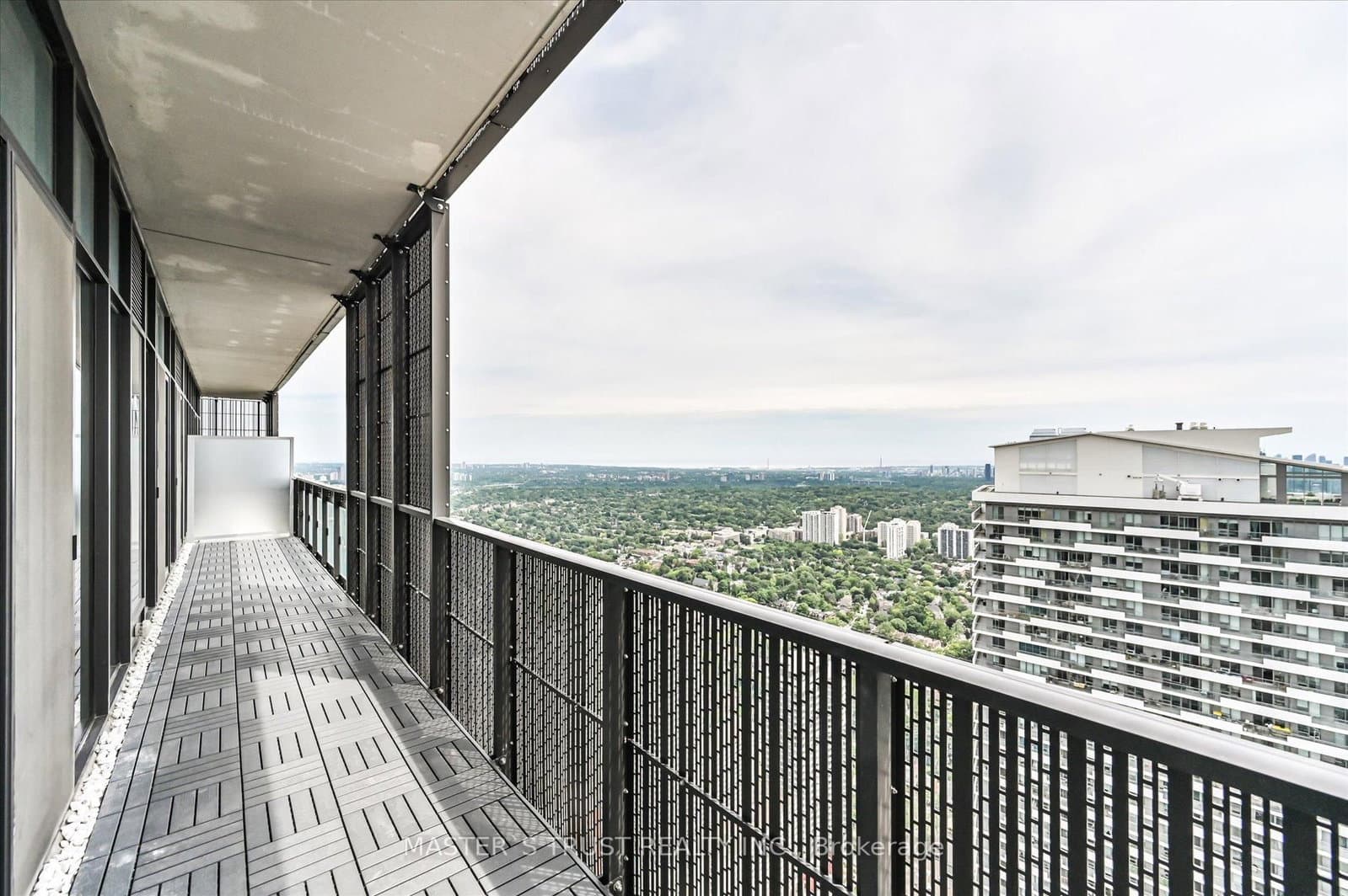 8 Eglinton Avenue E, Unit PH5801 thumbnail 27
