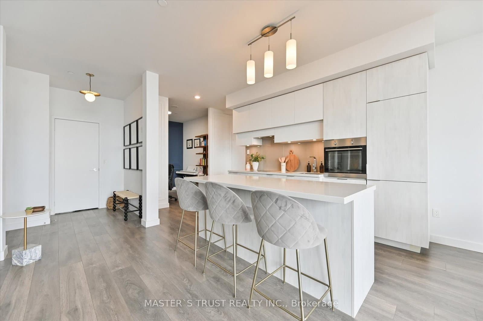 8 Eglinton Avenue E, Unit PH5801 thumbnail 7