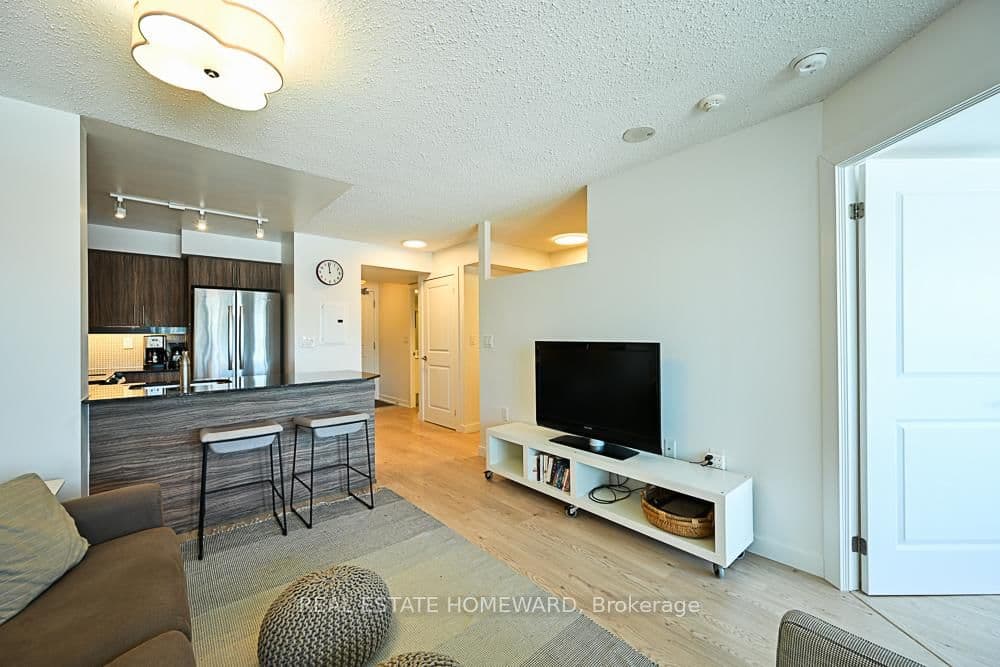 125 Western Battery Road, Unit 913 thumbnail 12