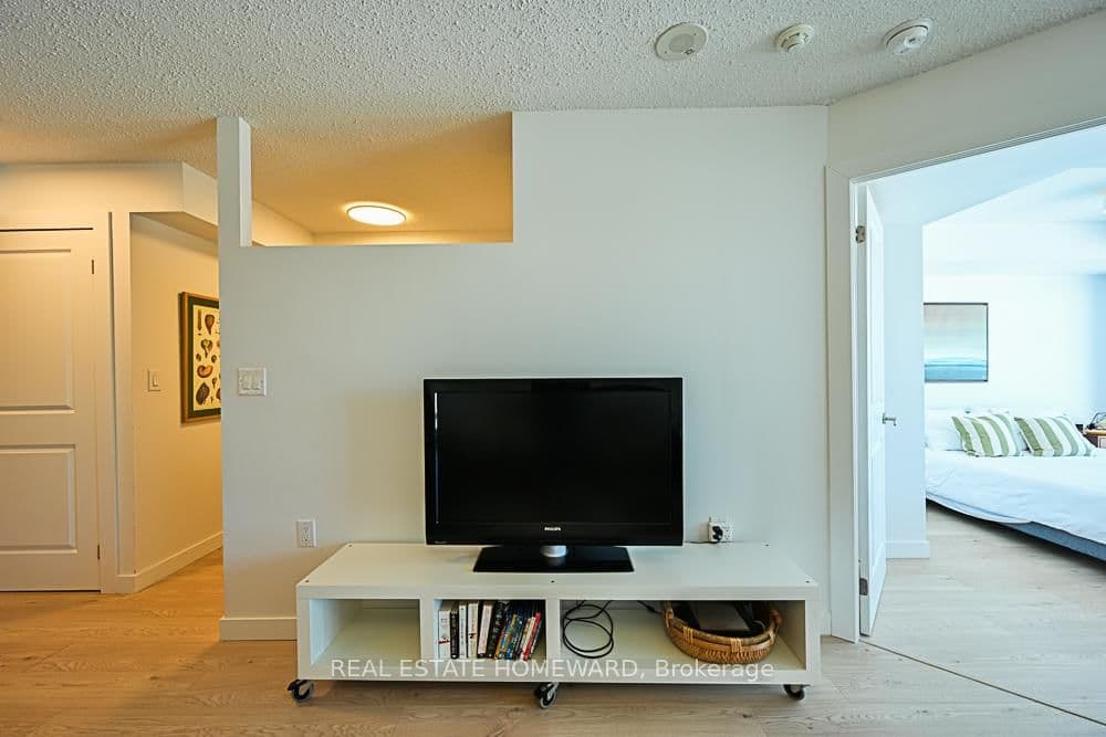 125 Western Battery Road, Unit 913 thumbnail 14